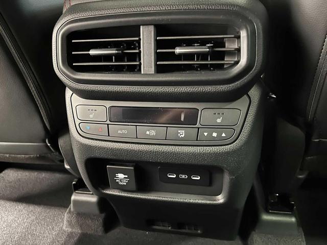 Photo of 2025 Crystal Black Pearl Honda Pilot