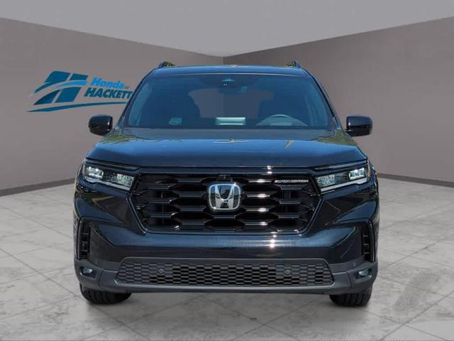 Photo of 2025 Crystal Black Pearl Honda Pilot