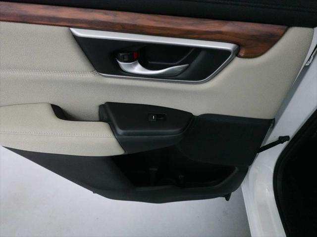 Photo of 2022 Platinum White Pearl Honda CR-V