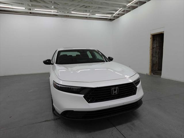Photo of 2023 Platinum White Pearl Honda Accord Hybrid