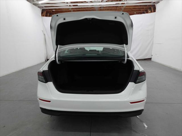 Photo of 2023 Platinum White Pearl Honda Accord Hybrid