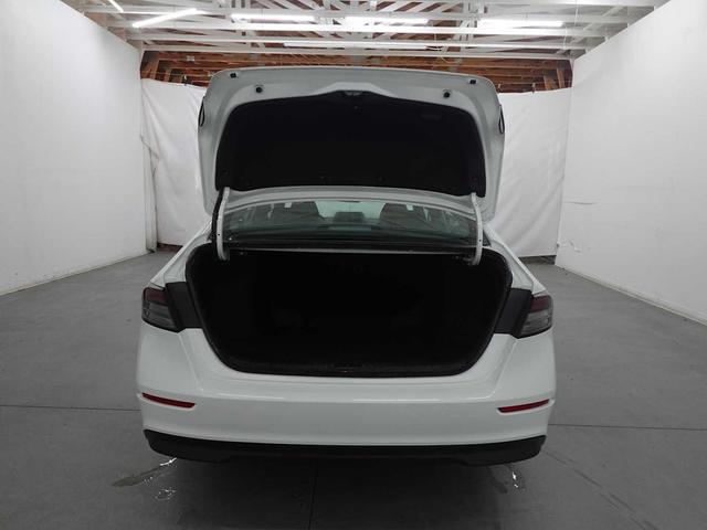 Photo of 2025 Platinum White Pearl Honda Accord Hybrid