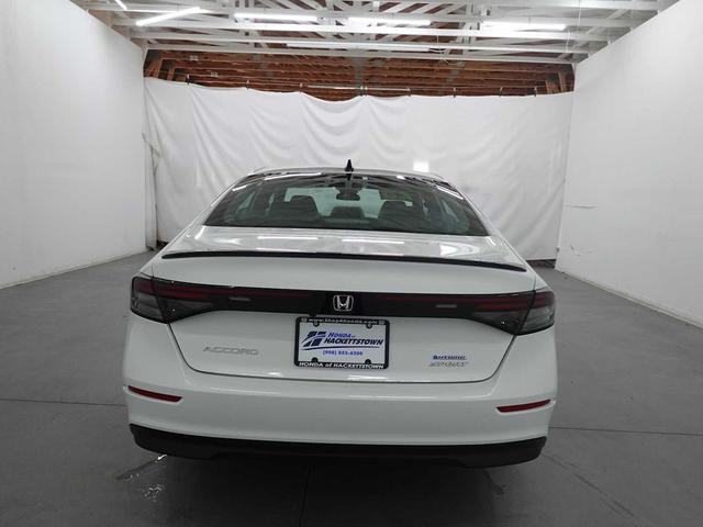 Photo of 2025 Platinum White Pearl Honda Accord Hybrid