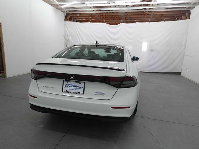 Photo of 2025 Platinum White Pearl Honda Accord Hybrid