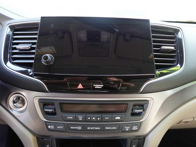 Photo of 2022 Platinum White Pearl Honda Pilot