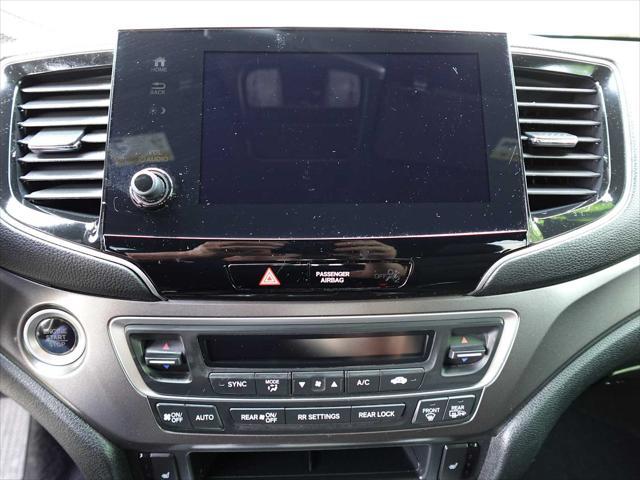 Photo of 2022 Sonic Gray Pearl Honda Pilot