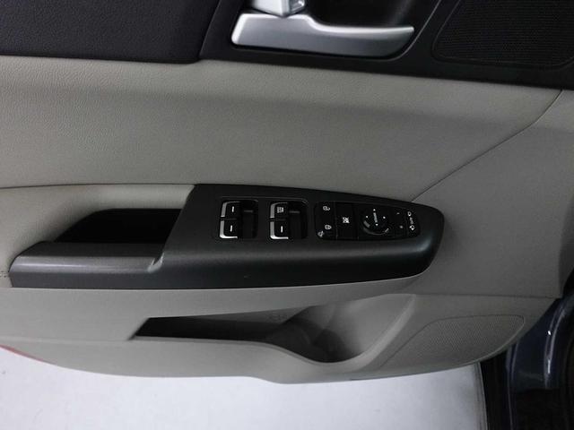Photo of 2020 Pacific Blue Kia Sportage