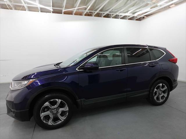 Photo of 2018 Obsidian Blue Pearl Honda CR-V