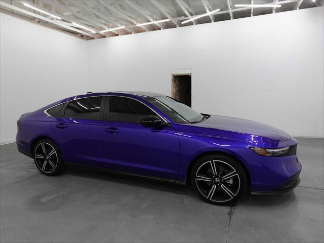 Photo of 2024 Still Night Pearl Honda Accord Hybrid