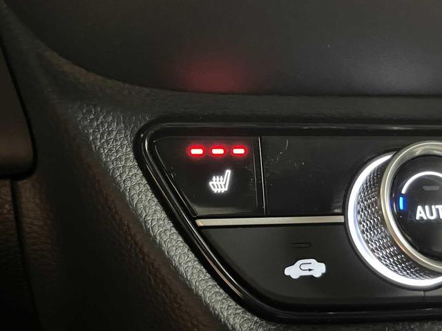 Photo of 2026 Platinum White Pearl Honda HR-V