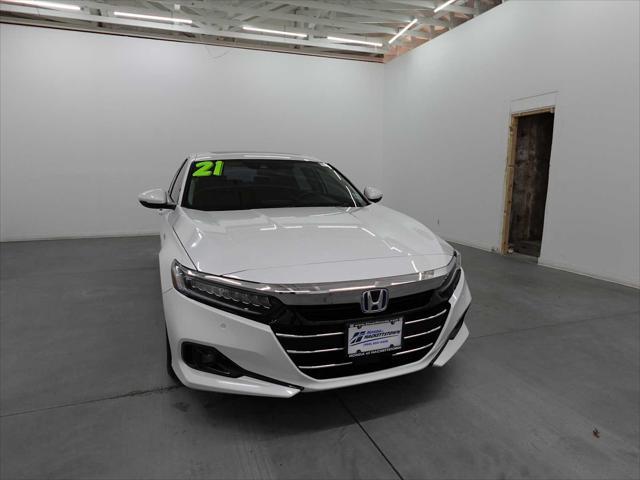 Photo of 2021 Platinum White Pearl Honda Accord Hybrid
