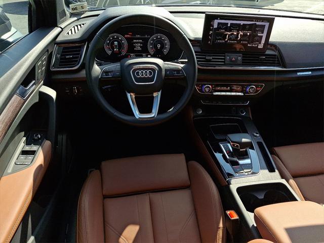 Photo of 2025 Daytona Gray Audi Q5