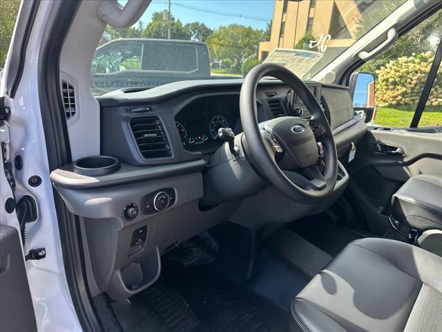 Photo of 2025 OXFORD WHITE Ford Transit-250