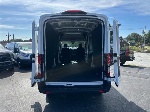 Photo of 2025 OXFORD WHITE Ford Transit-250