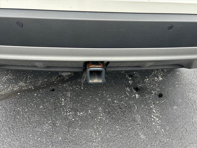 Photo of 2022 STAR WHITE Ford Edge