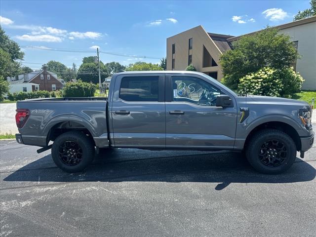 Photo of 2025 CARBONIZED GRAY METALLIC Ford F-150