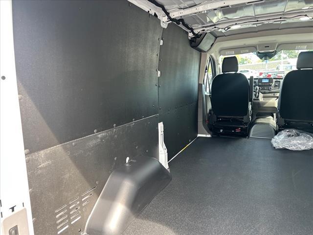 Photo of 2025 OXFORD WHITE Ford Transit-250