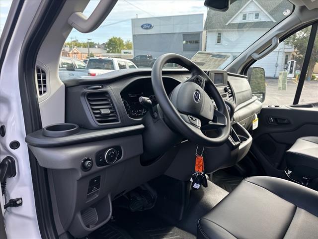 Photo of 2025 OXFORD WHITE Ford Transit-250