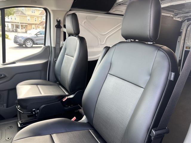 Photo of 2025 OXFORD WHITE Ford Transit-250