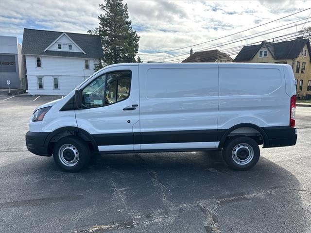 Photo of 2025 OXFORD WHITE Ford Transit-250