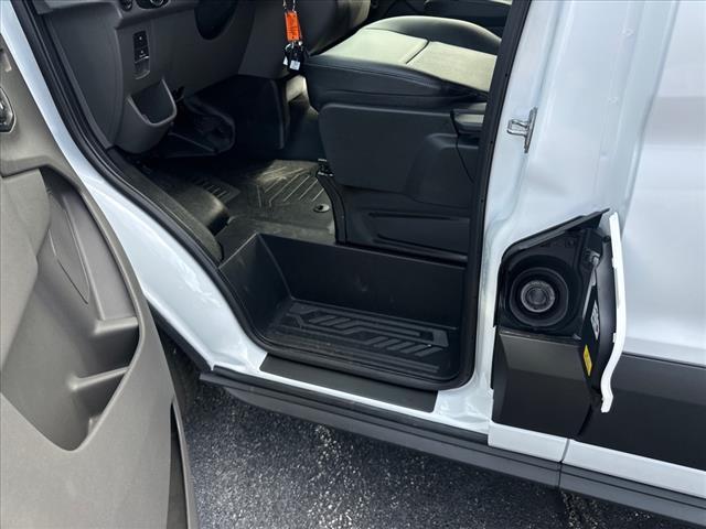 Photo of 2025 OXFORD WHITE Ford Transit-250