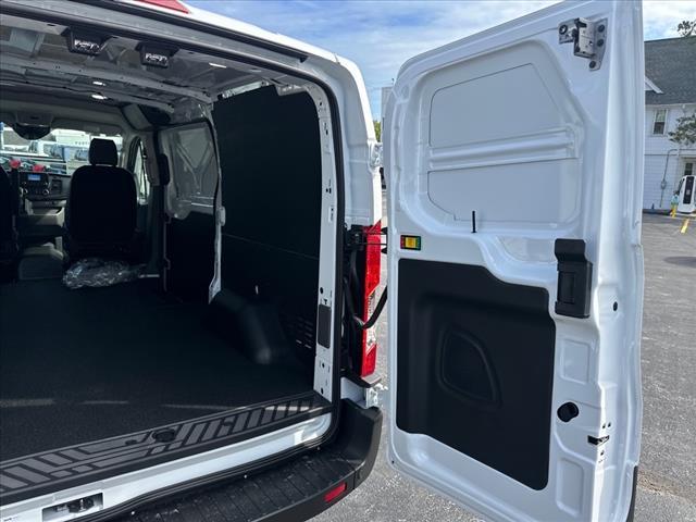 Photo of 2025 OXFORD WHITE Ford Transit-250