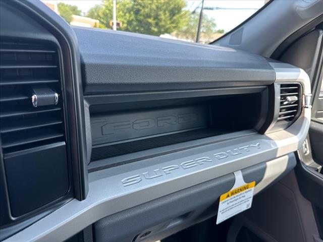 Photo of 2025 OXFORD WHITE Ford F-250