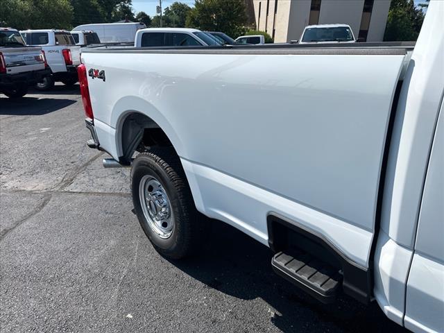 Photo of 2025 OXFORD WHITE Ford F-250