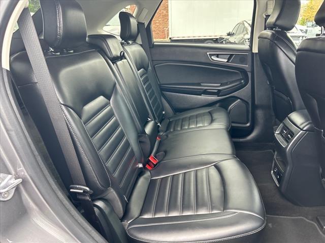 Photo of 2022 Carbonized Gray Metallic Ford Edge