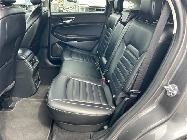 Photo of 2022 Carbonized Gray Metallic Ford Edge