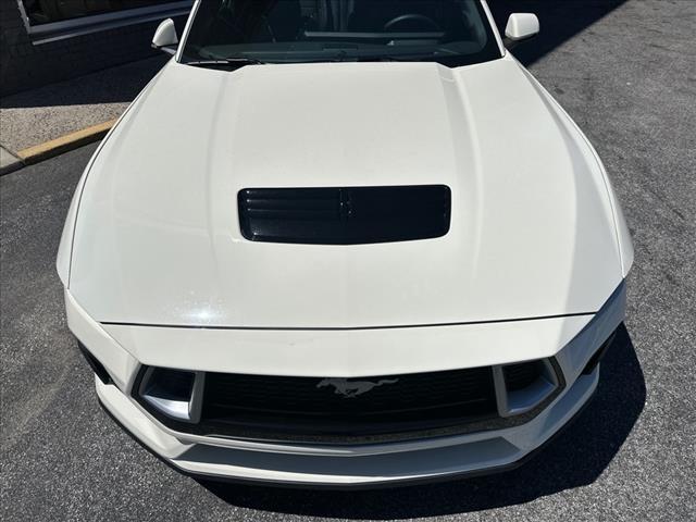 Photo of 2025 Wimbledon White Ford Mustang