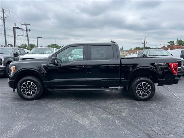 Photo of 2022 AGATE BLACK METALLIC Ford F-150
