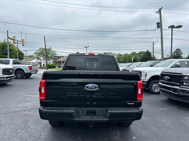 Photo of 2022 AGATE BLACK METALLIC Ford F-150