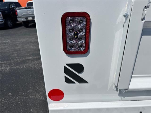 Photo of 2025 Oxford White Ford F-350
