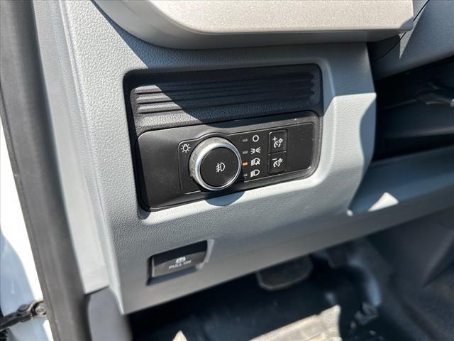 Photo of 2025 Oxford White Ford F-350