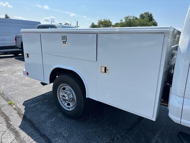 Photo of 2025 Oxford White Ford F-350