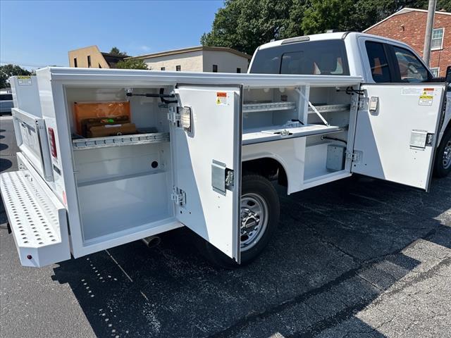 Photo of 2025 Oxford White Ford F-350