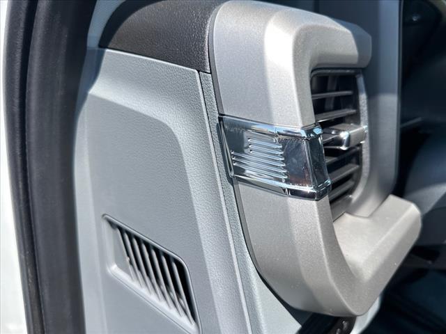 Photo of 2025 Oxford White Ford F-350