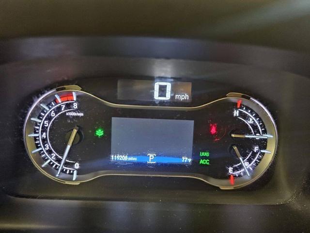 Photo of 2016 Lunar Silver Metallic Honda Pilot