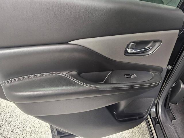 Photo of 2020 Super Black Metallic Nissan Murano