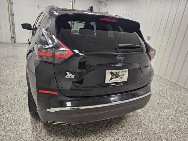 Photo of 2020 Super Black Metallic Nissan Murano