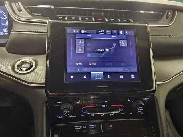 Photo of 2024 Baltic Gray Metallic Clearcoat Jeep Grand Cherokee L