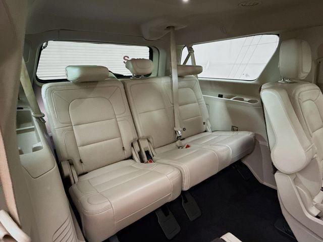 Photo of 2020 Ceramic White Lincoln Navigator