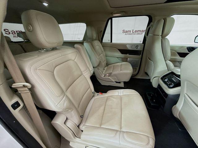 Photo of 2020 Ceramic White Lincoln Navigator