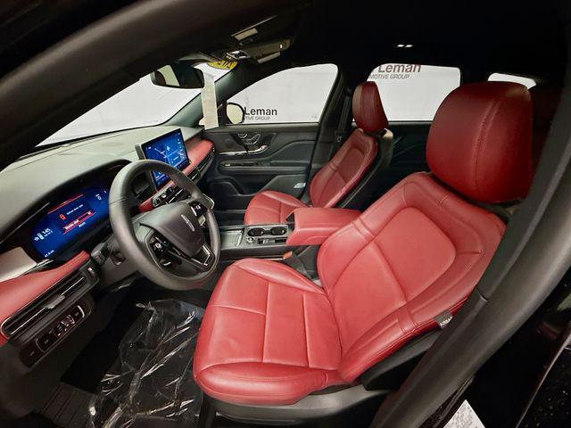 Photo of 2024 Infinite Black Metallic Clearcoat Lincoln Corsair