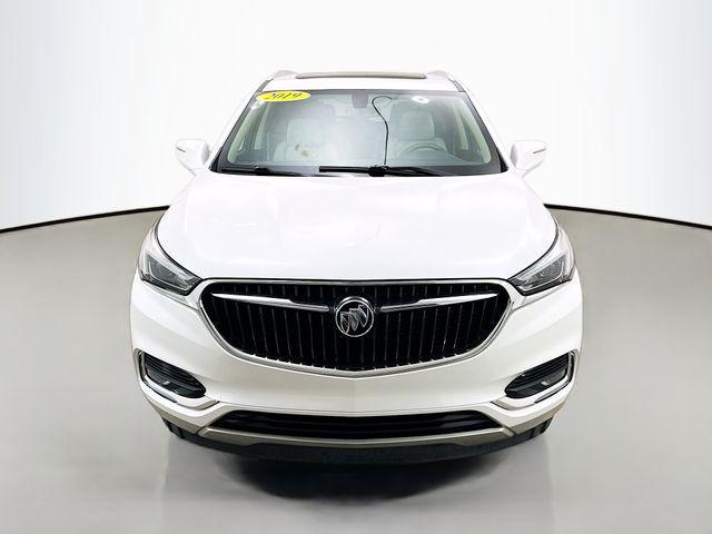 Photo of 2019 White Frost Tricoat Buick Enclave