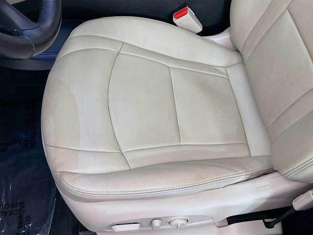 Photo of 2019 White Frost Tricoat Buick Enclave