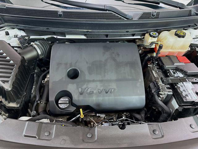 Photo of 2019 White Frost Tricoat Buick Enclave