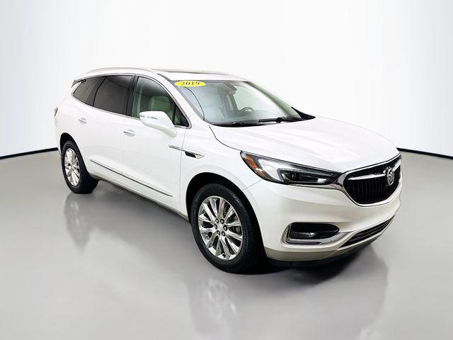 Photo of 2019 White Frost Tricoat Buick Enclave