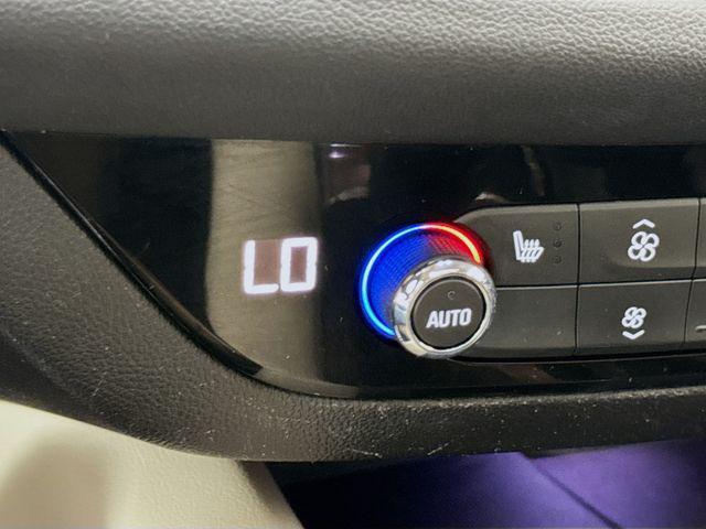 Photo of 2019 White Frost Tricoat Buick Enclave
